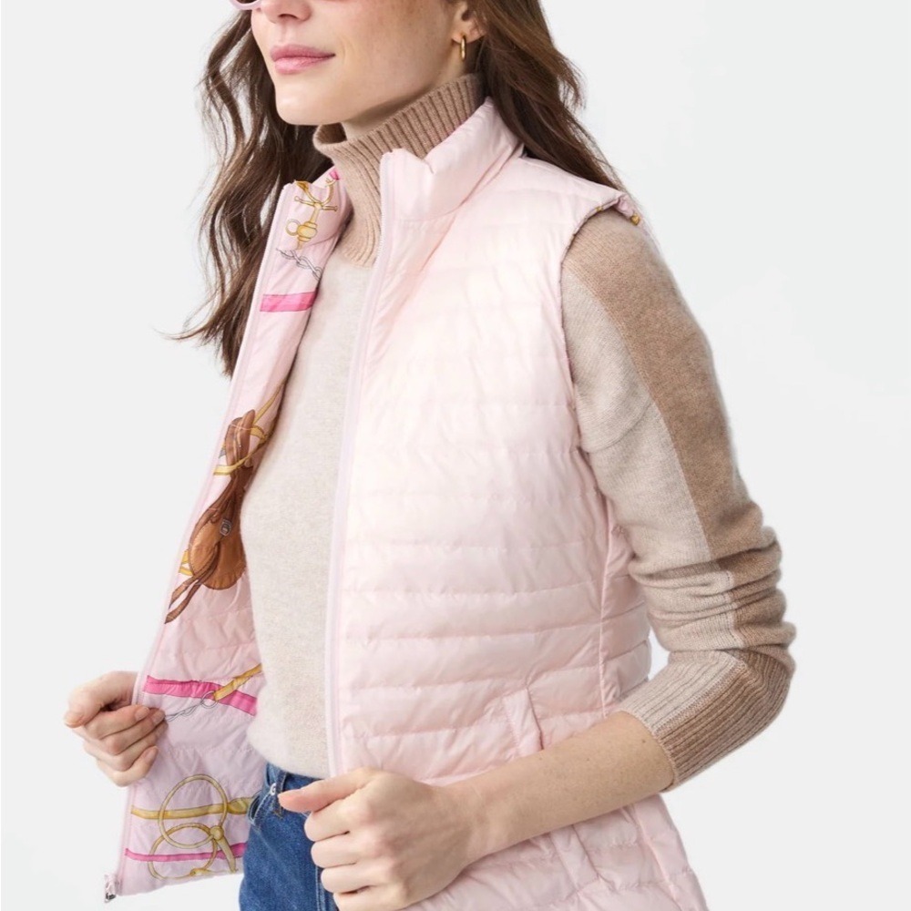 J. McLaughlin Tahoe Reversible Puffer Vest in Neo Gulltopp - Picture 8 of 9